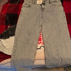 Woman motel jeans